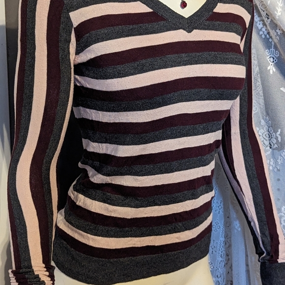 '90s Y2k style v neck sexy stripe Worthington long sleeve sweater small sporty - Picture 5 of 7